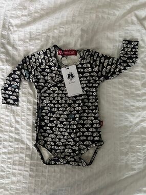 Organic cotton long sleeve body suit